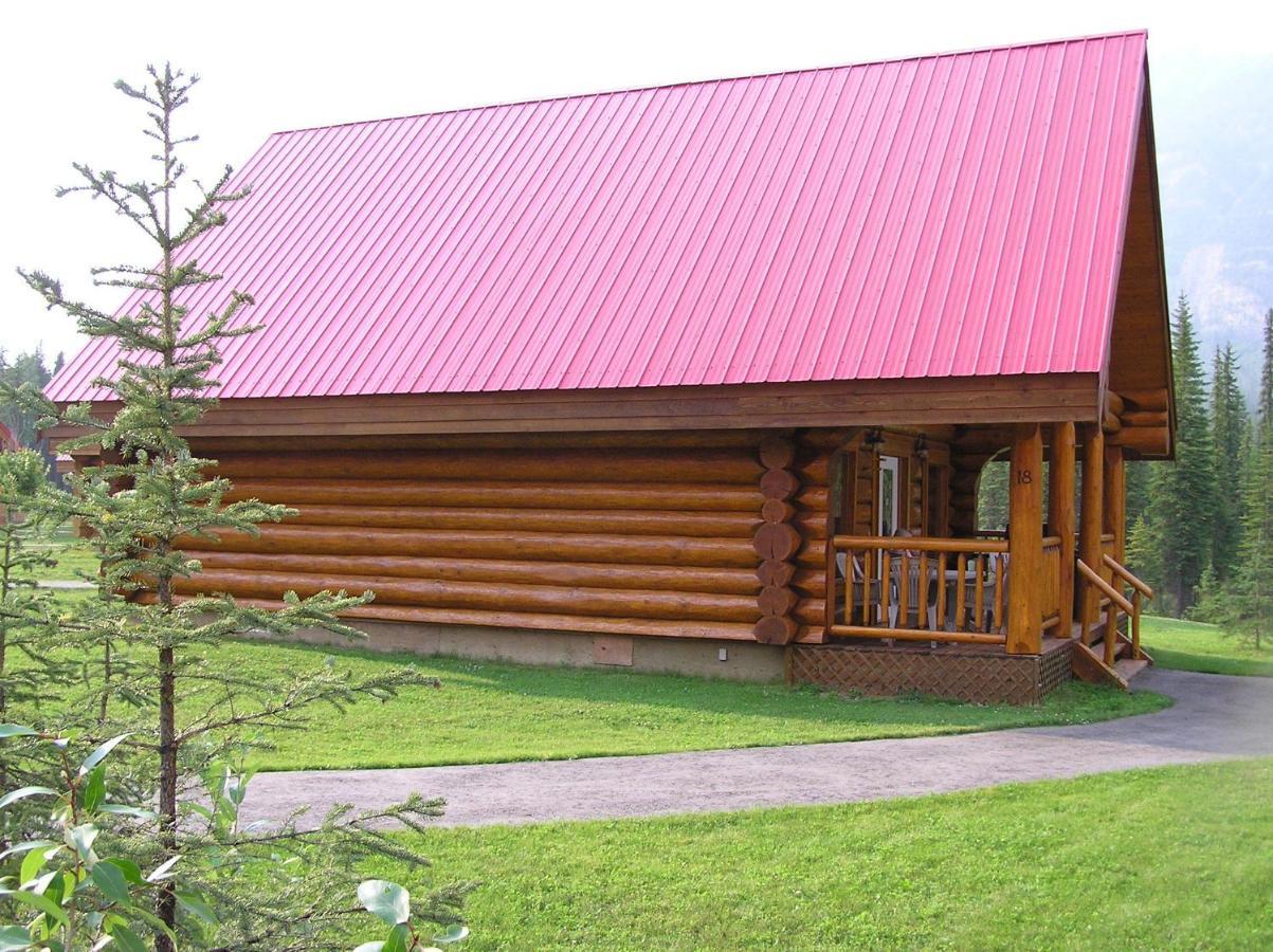 Yoho Chalets Golden Exterior foto
