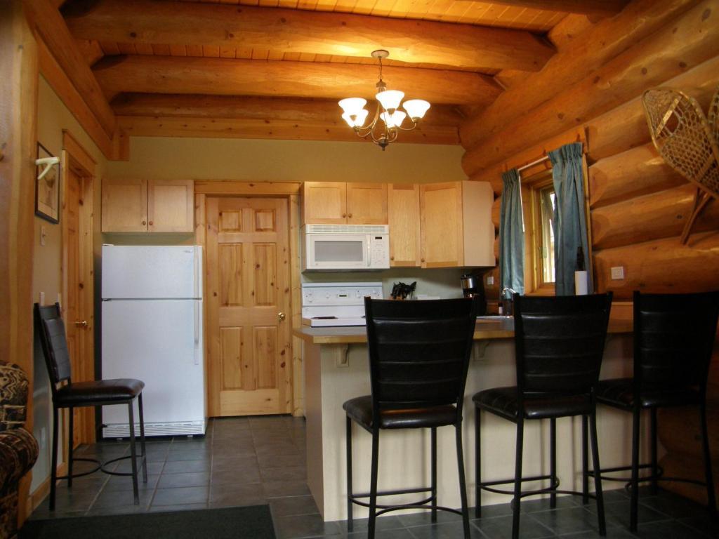 Yoho Chalets Golden Quarto foto